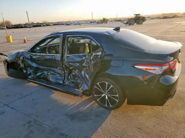 4T1G11AK6LU332907 2020 TOYOTA CAMRY - Image 2
