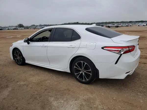 4T1G11AK6LU335385 2020 TOYOTA CAMRY - Image 2