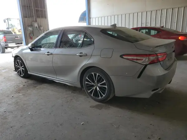 4T1G11AK6LU340022 2020 TOYOTA CAMRY - Image 2