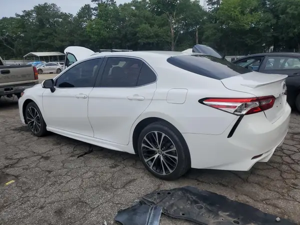 4T1G11AK6LU357984 2020 TOYOTA CAMRY - Image 2