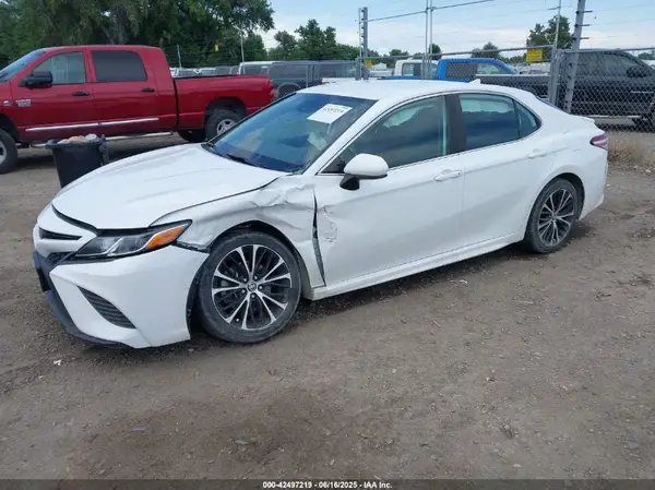 4T1G11AK6LU358178 2020 TOYOTA CAMRY - Image 2