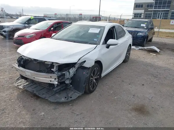 4T1G11AK6LU359606 2020 TOYOTA CAMRY - Image 2
