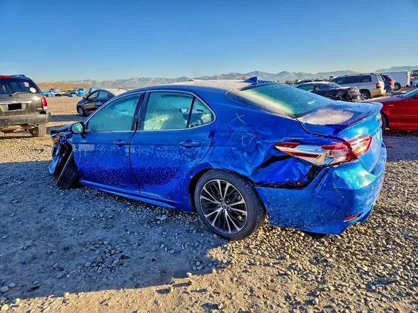4T1G11AK6LU395988 2020 TOYOTA CAMRY - Image 2