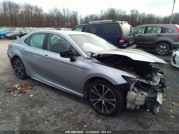 4T1G11AK6LU401076 2020 TOYOTA CAMRY - Image 1