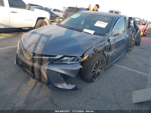4T1G11AK6LU503218 2020 TOYOTA CAMRY - Image 2