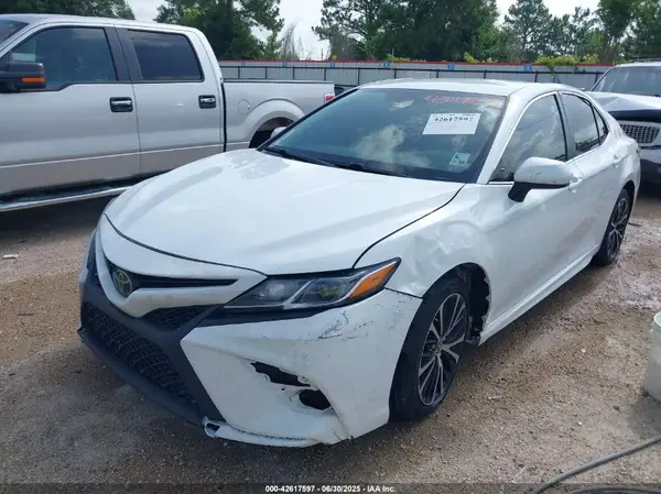 4T1G11AK6LU504207 2020 TOYOTA CAMRY - Image 2