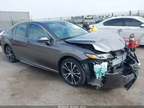 4T1G11AK6LU505356 2020 TOYOTA CAMRY - Image 1