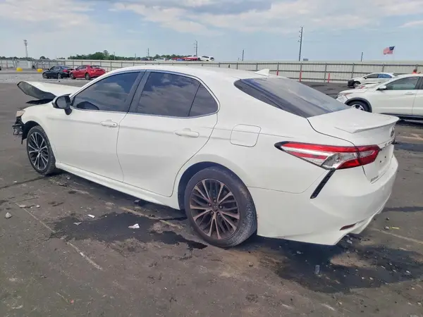 4T1G11AK6LU898436 2020 TOYOTA CAMRY - Image 2