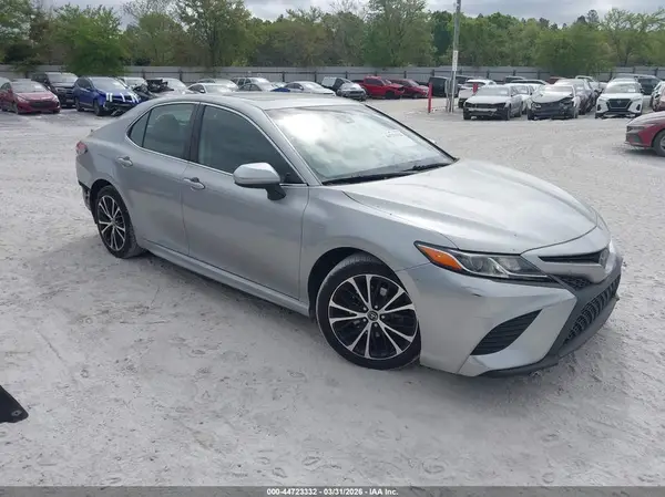 4T1G11AK6LU900556 2020 TOYOTA CAMRY - Image 1