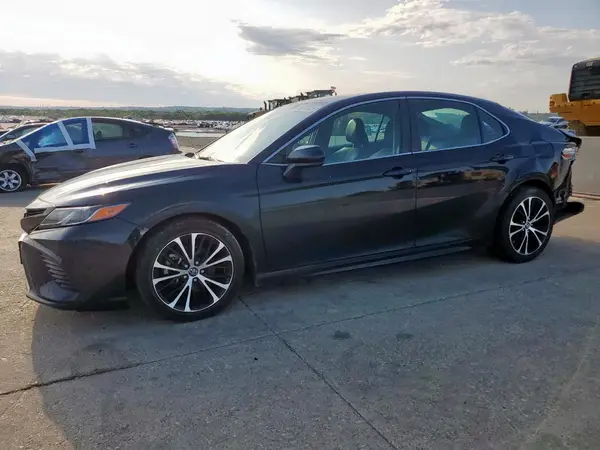 4T1G11AK6LU900640 2020 TOYOTA CAMRY - Image 1