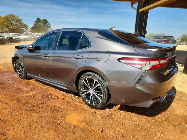 4T1G11AK6LU903599 2020 TOYOTA CAMRY - Image 2