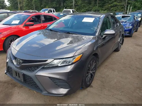 4T1G11AK6LU910584 2020 TOYOTA CAMRY - Image 2