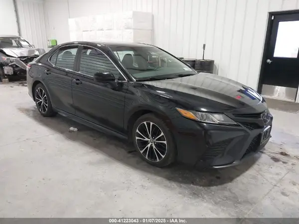 4T1G11AK6LU916580 2020 TOYOTA CAMRY - Image 1