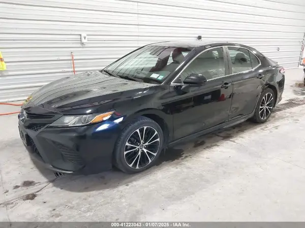 4T1G11AK6LU916580 2020 TOYOTA CAMRY - Image 2
