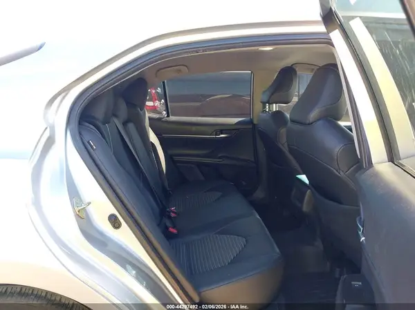 4T1G11AK6LU918961 2020 TOYOTA CAMRY - Image 8