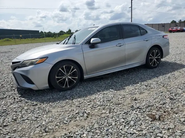 4T1G11AK6LU919303 2020 TOYOTA CAMRY - Image 1