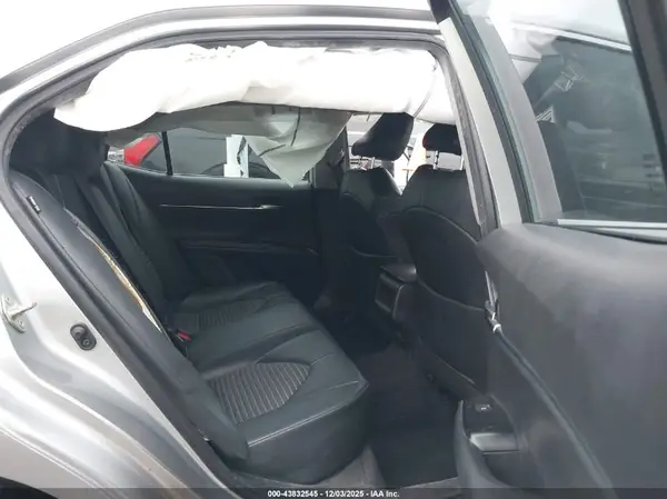 4T1G11AK6LU923383 2020 TOYOTA CAMRY - Image 8