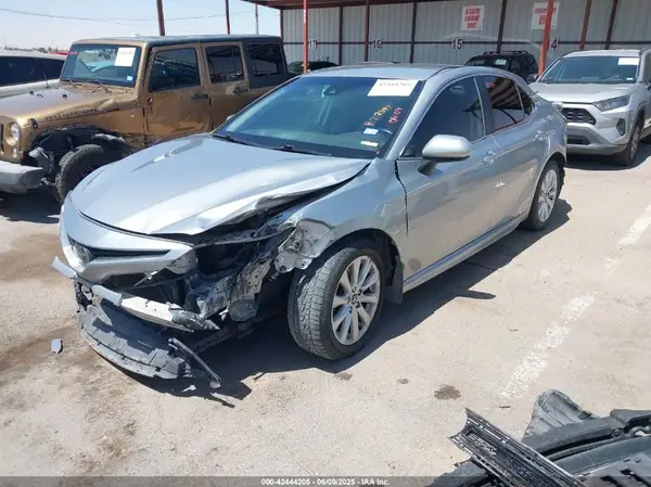 4T1G11AK6LU929992 2020 TOYOTA CAMRY - Image 2
