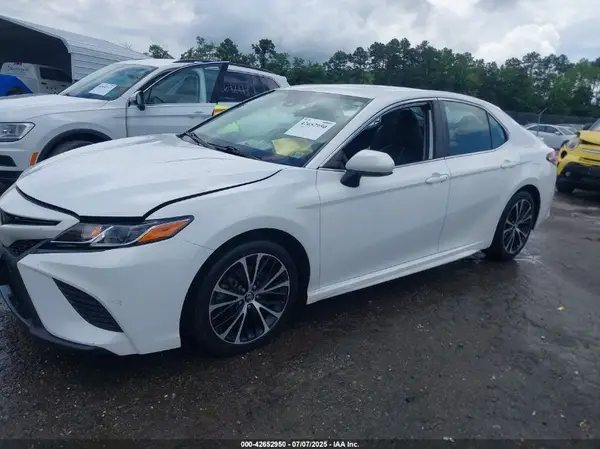 4T1G11AK6LU930463 2020 TOYOTA CAMRY - Image 2