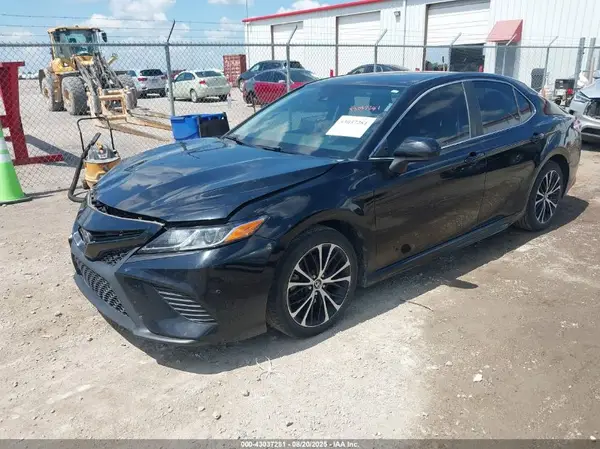 4T1G11AK6LU931130 2020 TOYOTA CAMRY - Image 2