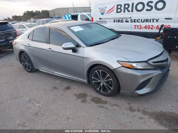 4T1G11AK6LU931161 2020 TOYOTA CAMRY - Image 1