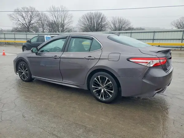 4T1G11AK6LU939843 2020 TOYOTA CAMRY - Image 2