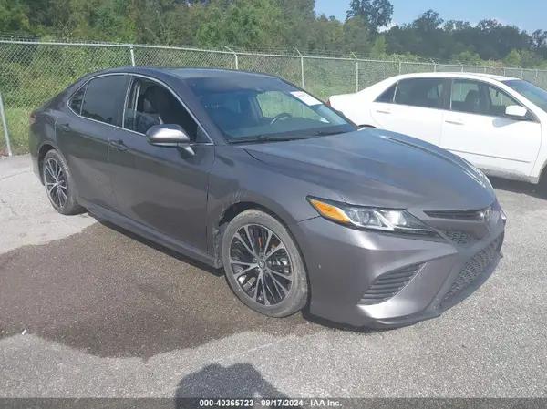 4T1G11AK6LU942189 2020 TOYOTA CAMRY - Image 1