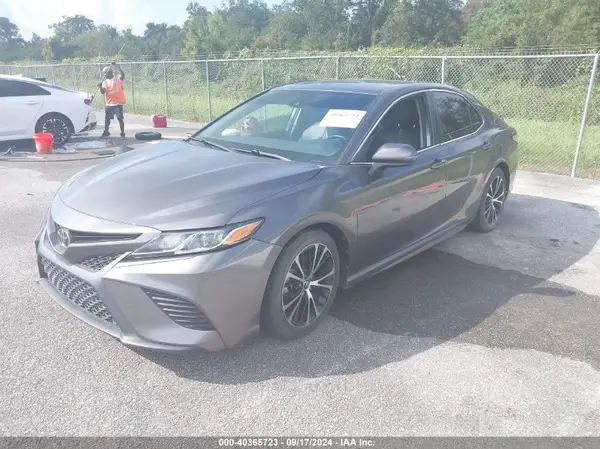 4T1G11AK6LU942189 2020 TOYOTA CAMRY - Image 2