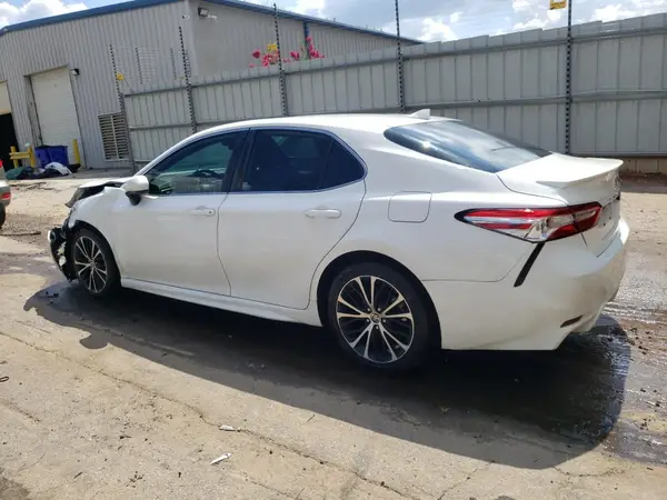 4T1G11AK6LU952401 2020 TOYOTA CAMRY - Image 2
