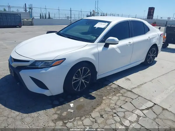 4T1G11AK6LU956643 2020 TOYOTA CAMRY - Image 2
