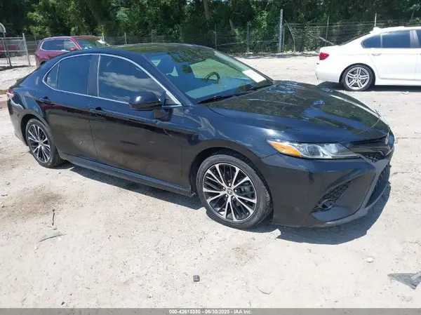 4T1G11AK6LU965438 2020 TOYOTA CAMRY - Image 1