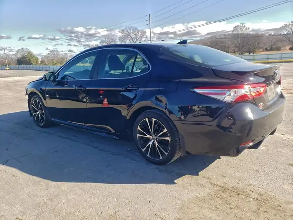 4T1G11AK6LU969988 2020 TOYOTA CAMRY - Image 2
