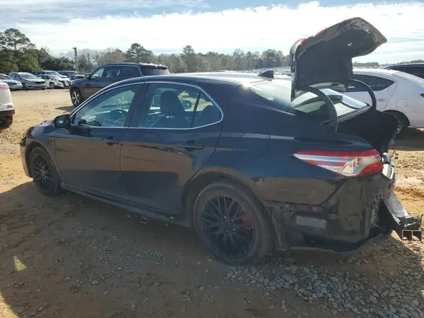 4T1G11AK6LU978805 2020 TOYOTA CAMRY - Image 2