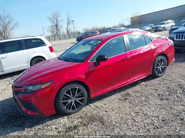 4T1G11AK6MU402701 2021 TOYOTA CAMRY - Image 2