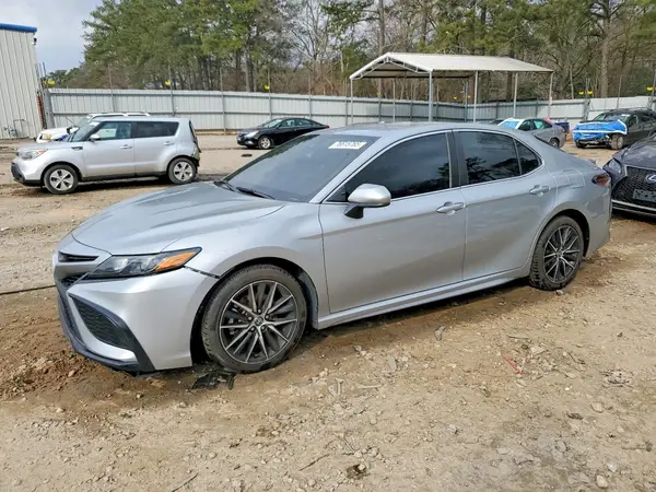 4T1G11AK6MU406683 2021 TOYOTA CAMRY - Image 1