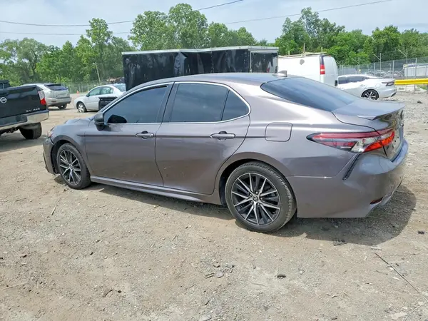 4T1G11AK6MU407056 2021 TOYOTA CAMRY - Image 2
