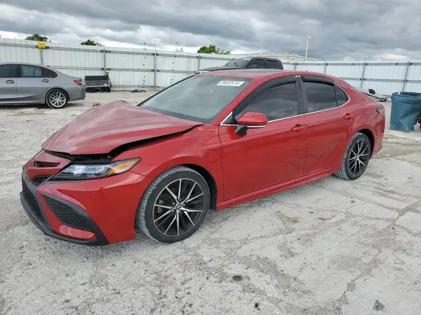 4T1G11AK6MU408322 2021 TOYOTA CAMRY - Image 1