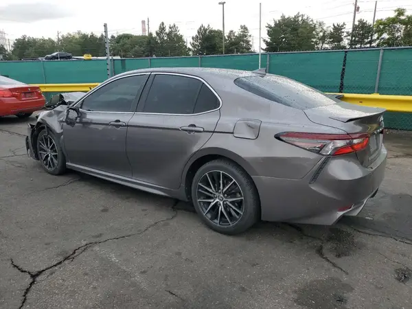 4T1G11AK6MU410295 2021 TOYOTA CAMRY - Image 2