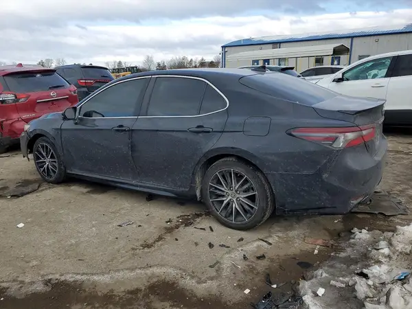 4T1G11AK6MU410636 2021 TOYOTA CAMRY - Image 2