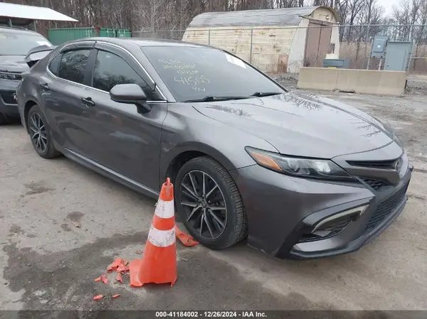 4T1G11AK6MU415125 2021 TOYOTA CAMRY - Image 1