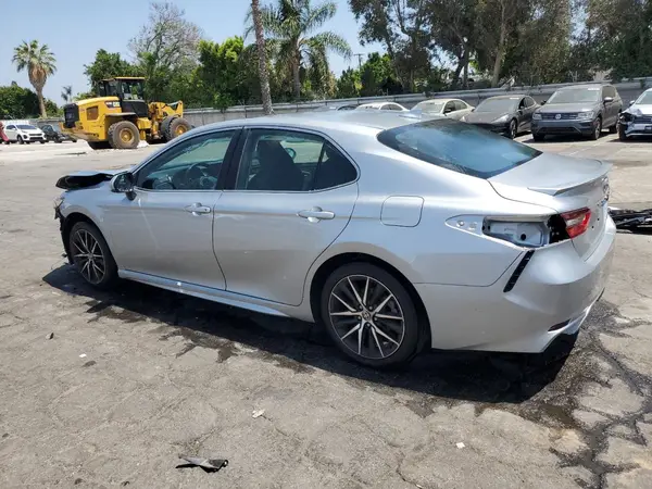 4T1G11AK6MU415884 2021 TOYOTA CAMRY - Image 2