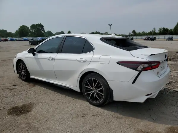 4T1G11AK6MU418249 2021 TOYOTA CAMRY - Image 2