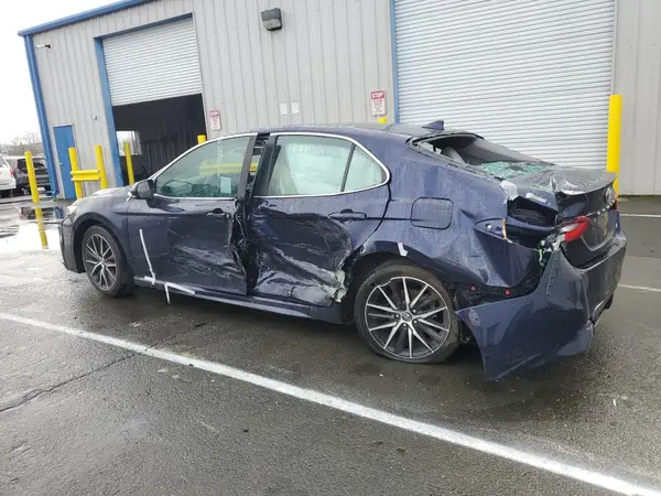 4T1G11AK6MU418882 2021 TOYOTA CAMRY - Image 2