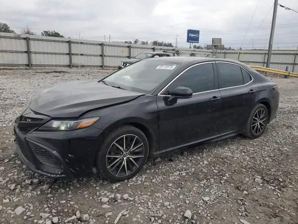 4T1G11AK6MU422527 2021 TOYOTA CAMRY - Image 1