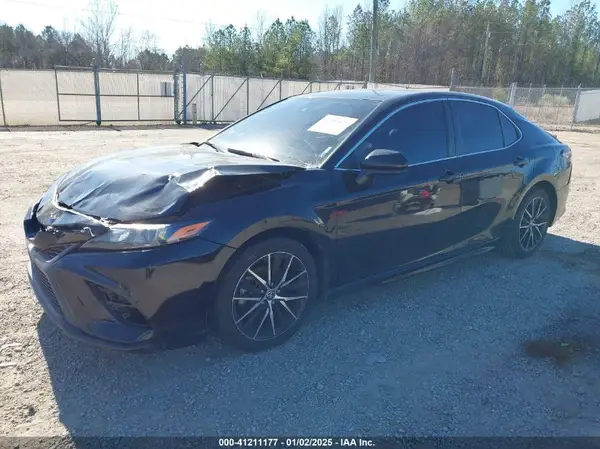 4T1G11AK6MU428585 2021 TOYOTA CAMRY - Image 2
