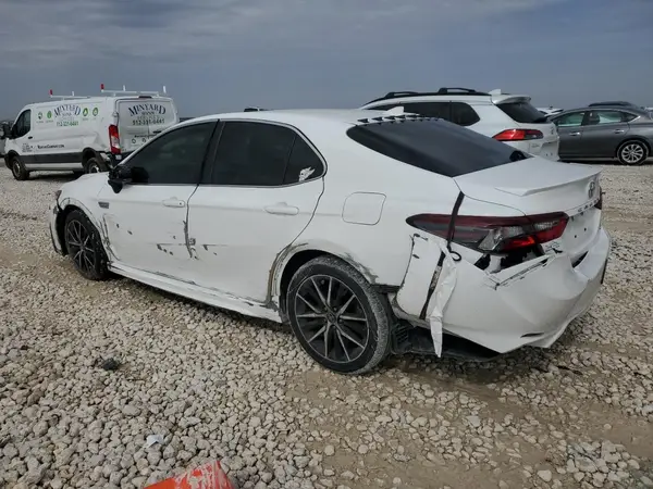 4T1G11AK6MU429820 2021 TOYOTA CAMRY - Image 2