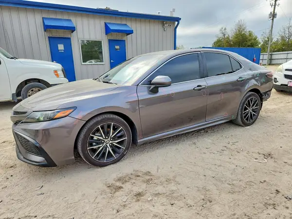 4T1G11AK6MU430336 2021 TOYOTA CAMRY - Image 1