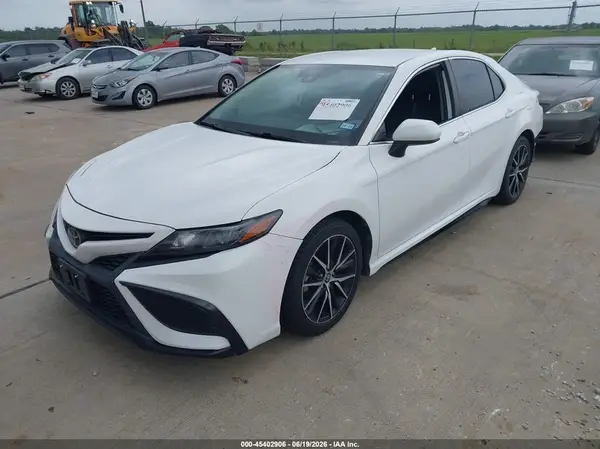 4T1G11AK6MU432779 2021 TOYOTA CAMRY - Image 2
