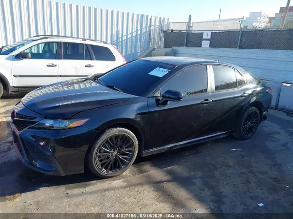 4T1G11AK6MU438310 2021 TOYOTA CAMRY - Image 2