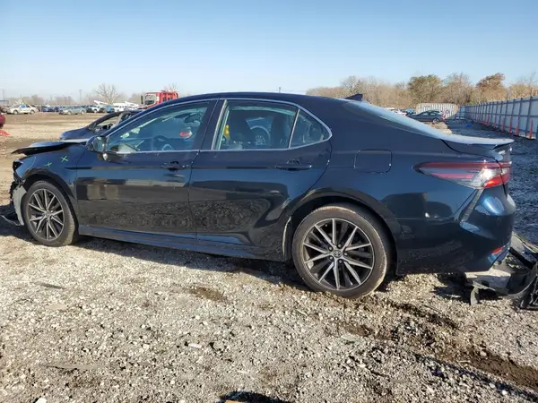 4T1G11AK6MU439778 2021 TOYOTA CAMRY - Image 2